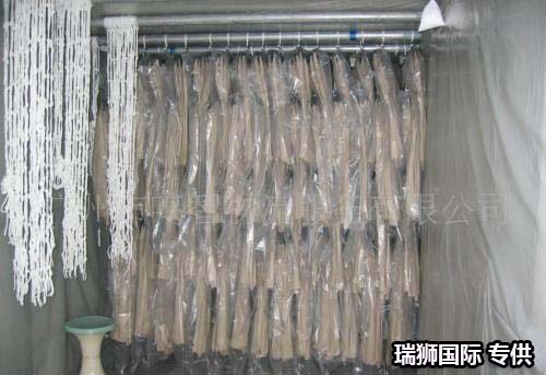 開頂集裝箱(Open Top Container) 框架式集裝箱(Flat Rack Container)  平臺(tái)式集裝箱(Plat-form Container)   罐式集裝箱(Tank Container)   冷藏集裝箱(Reefer Container) 汽車集裝箱(Car Con-tainer)       掛衣集裝箱